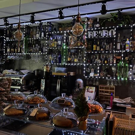 B&B Caffe Retro' Чистерна ди Латина Екстериор снимка